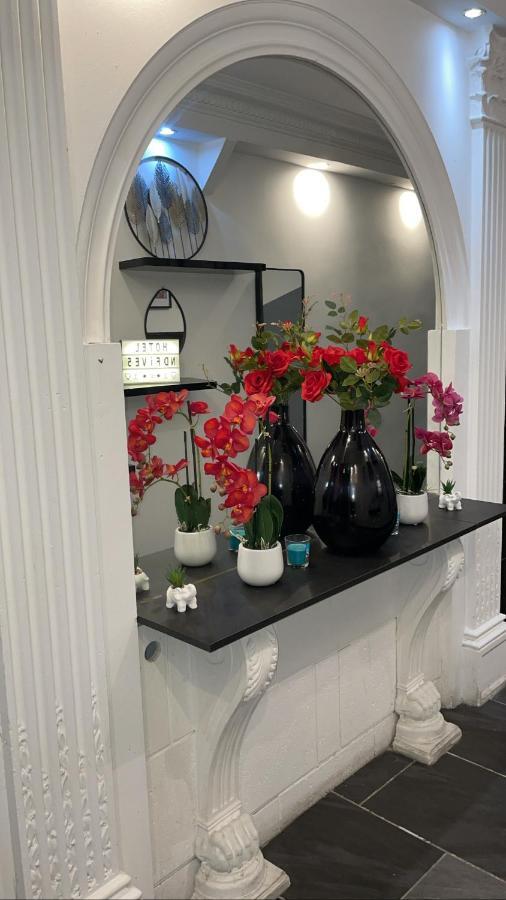 Hotel Nd Five Marseille Bagian luar foto