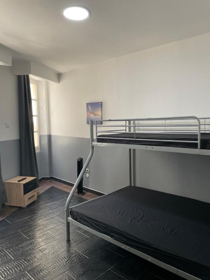 Hotel Nd Five Marseille Bagian luar foto