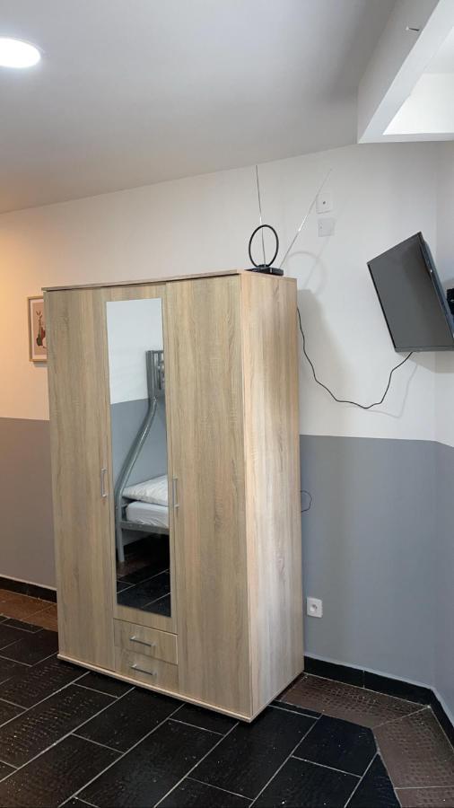 Hotel Nd Five Marseille Bagian luar foto